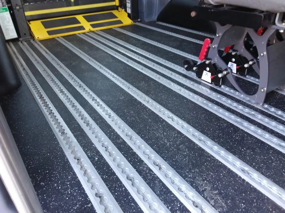 2016 Ford Econoline Van - Image 21 of 21