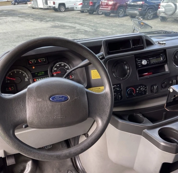 2016 Ford Econoline Van - Image 7 of 7