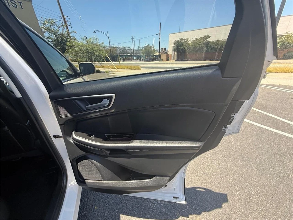 2016 Ford Edge - Image 19 of 28