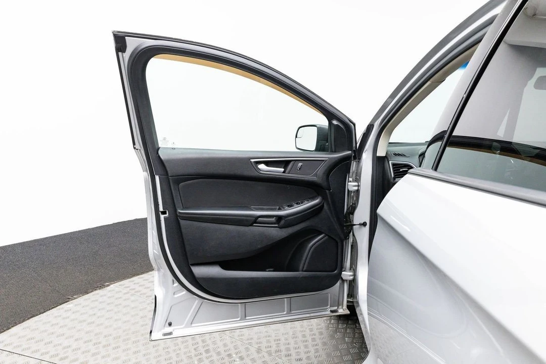 2016 Ford Edge - Image 10 of 21