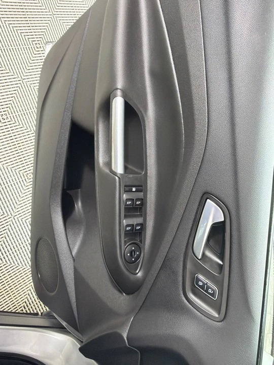 2016 Ford Escape - Image 11 of 12