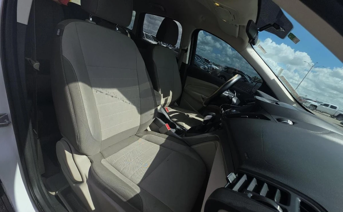 2016 Ford Escape - Image 9 of 16