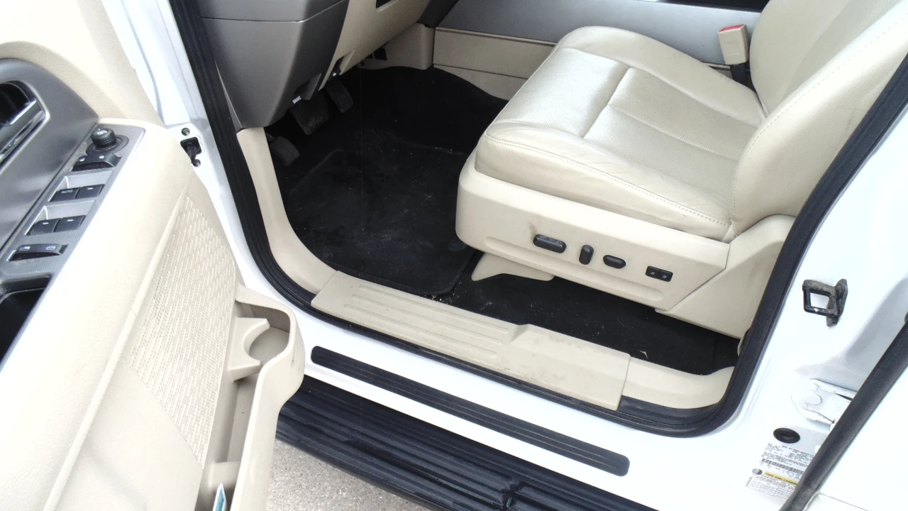 2016 Ford Expedition 3rd Gen - Image 11 of 19