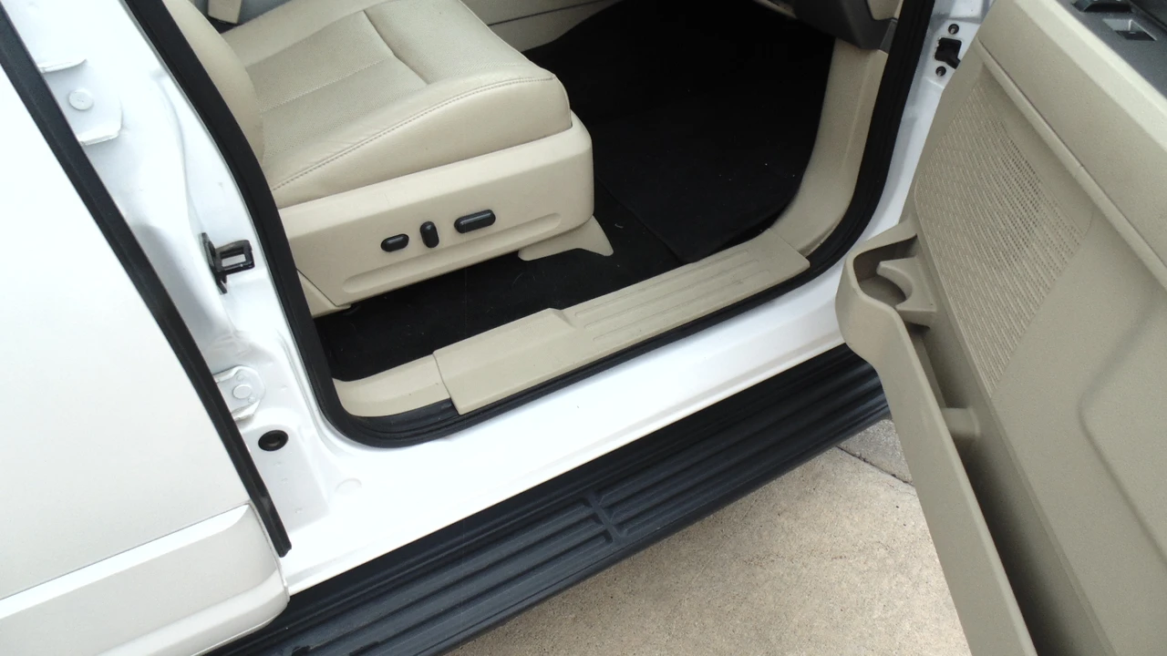 2016 Ford Expedition 3rd Gen - Image 16 of 19