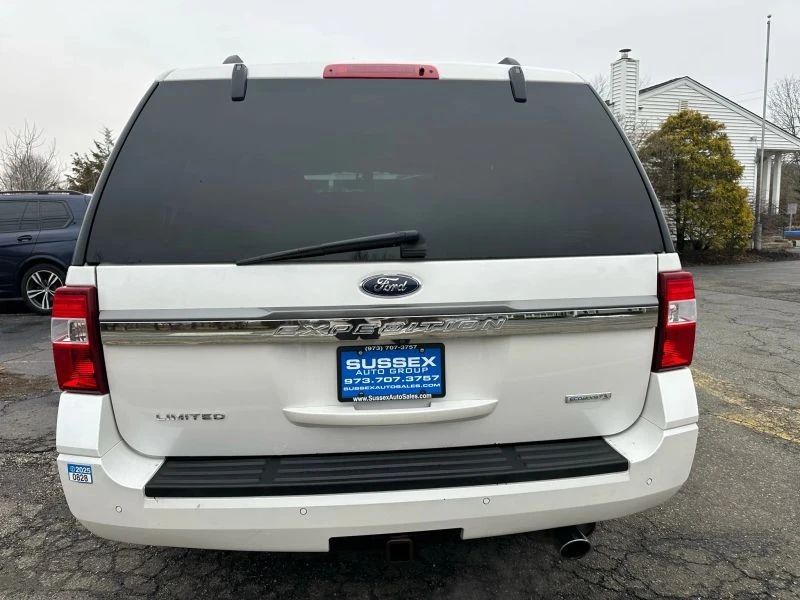 2016 Ford Expedition 3rd Gen - Image 5 of 12
