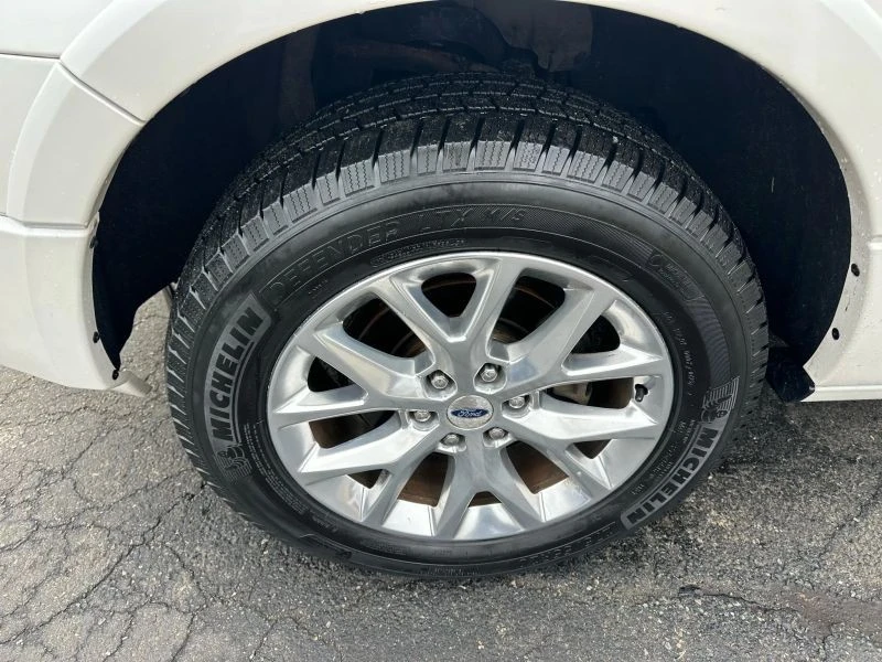 2016 Ford Expedition 3rd Gen - Image 9 of 12