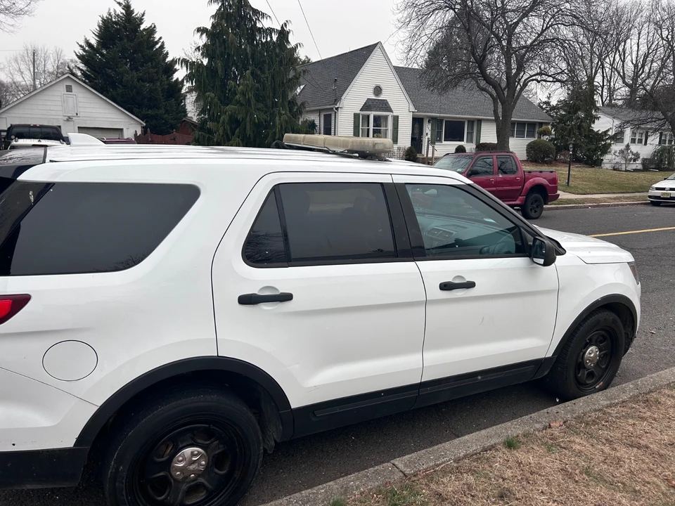 2016 Ford Explorer 5th Gen - Image 5 of 8