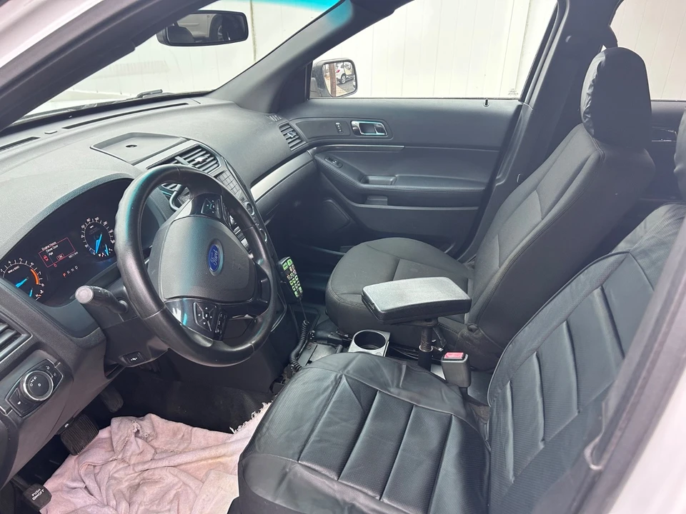 2016 Ford Explorer 5th Gen - Image 4 of 8