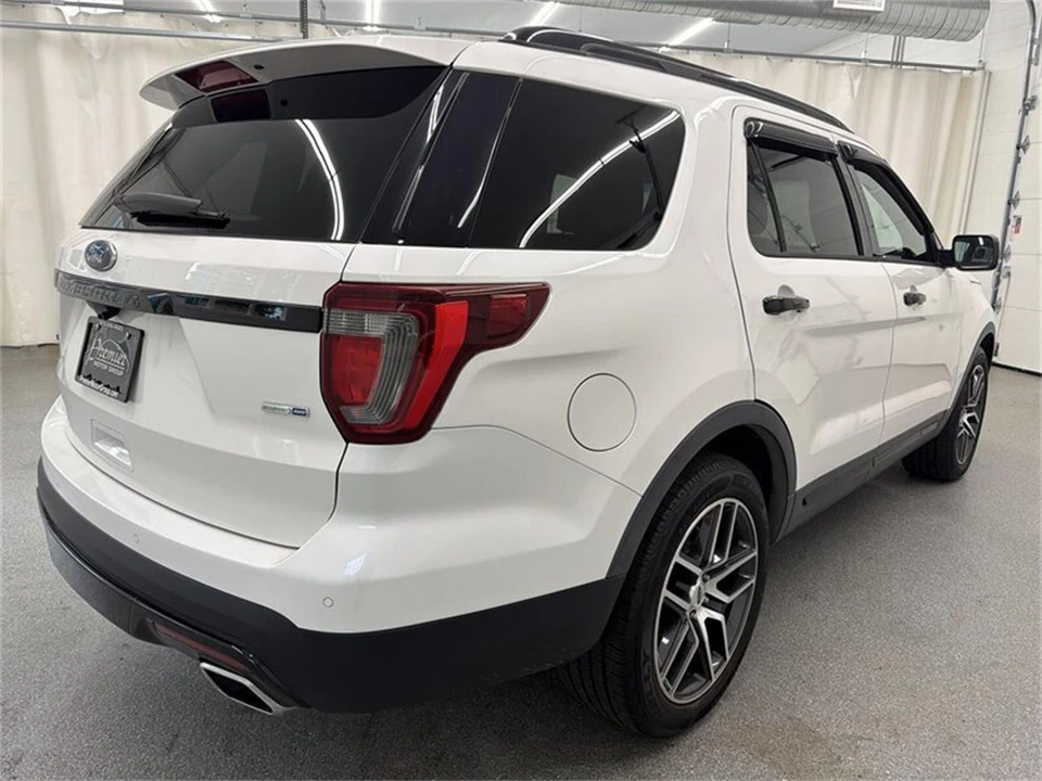 2016 Ford Explorer 5th Gen - Image 5 of 17