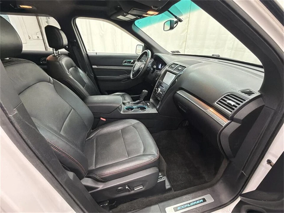 2016 Ford Explorer 5th Gen - Image 13 of 17