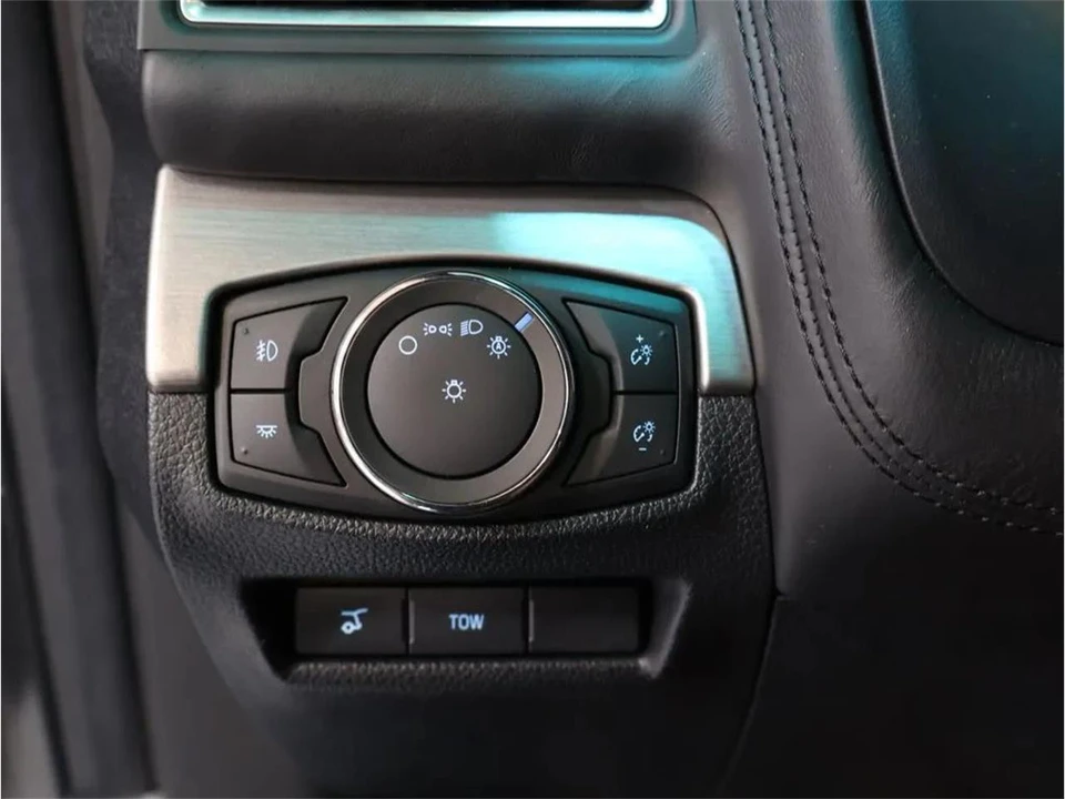 2016 Ford Explorer 5th Gen - Image 13 of 31