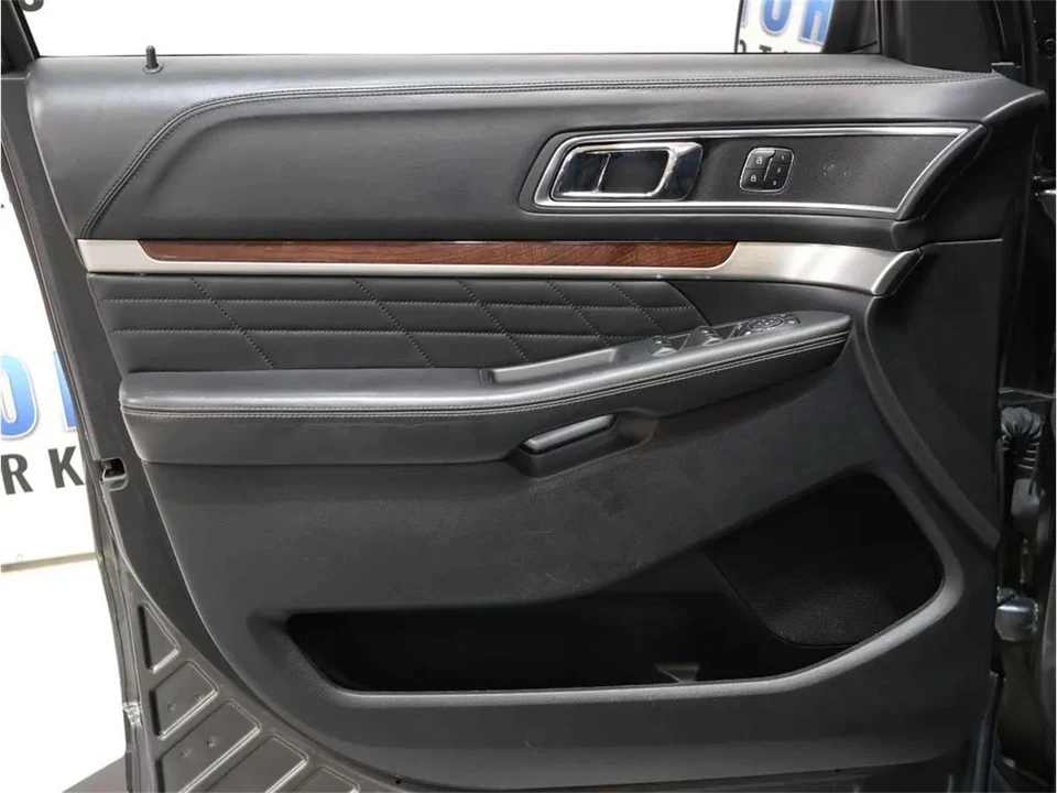 2016 Ford Explorer 5th Gen - Image 10 of 31