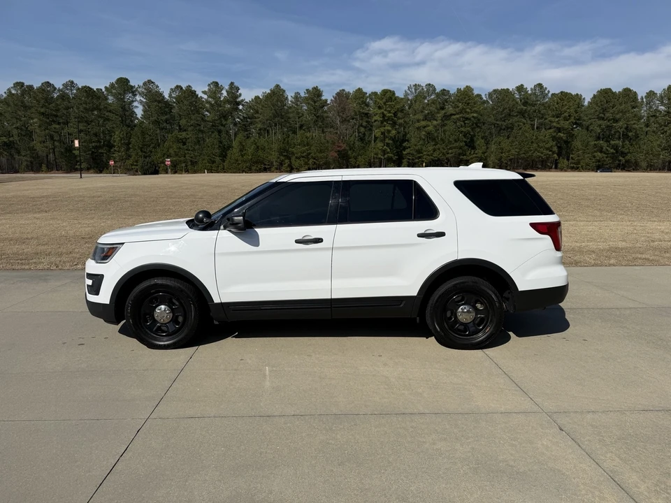 2016 Ford Explorer 5th Gen - Image 2 of 13