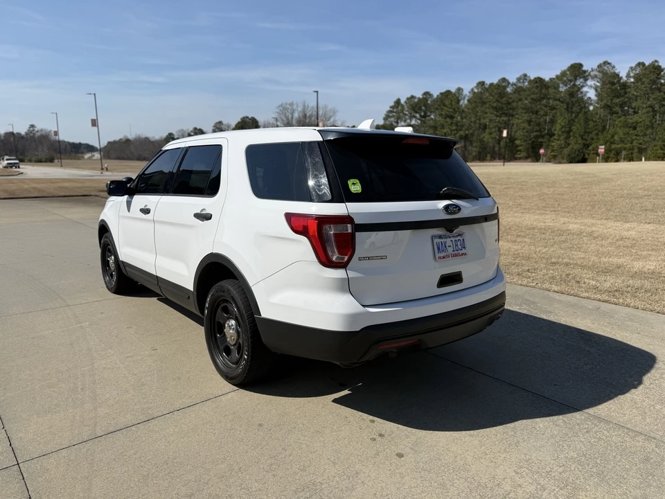 2016 Ford Explorer 5th Gen - Image 3 of 13