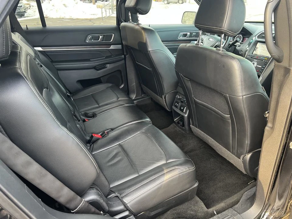 2016 Ford Explorer 5th Gen - Image 9 of 12