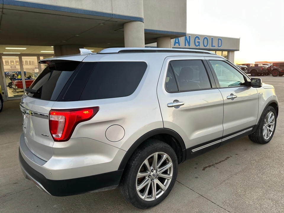 2016 Ford Explorer 5th Gen - Image 4 of 12