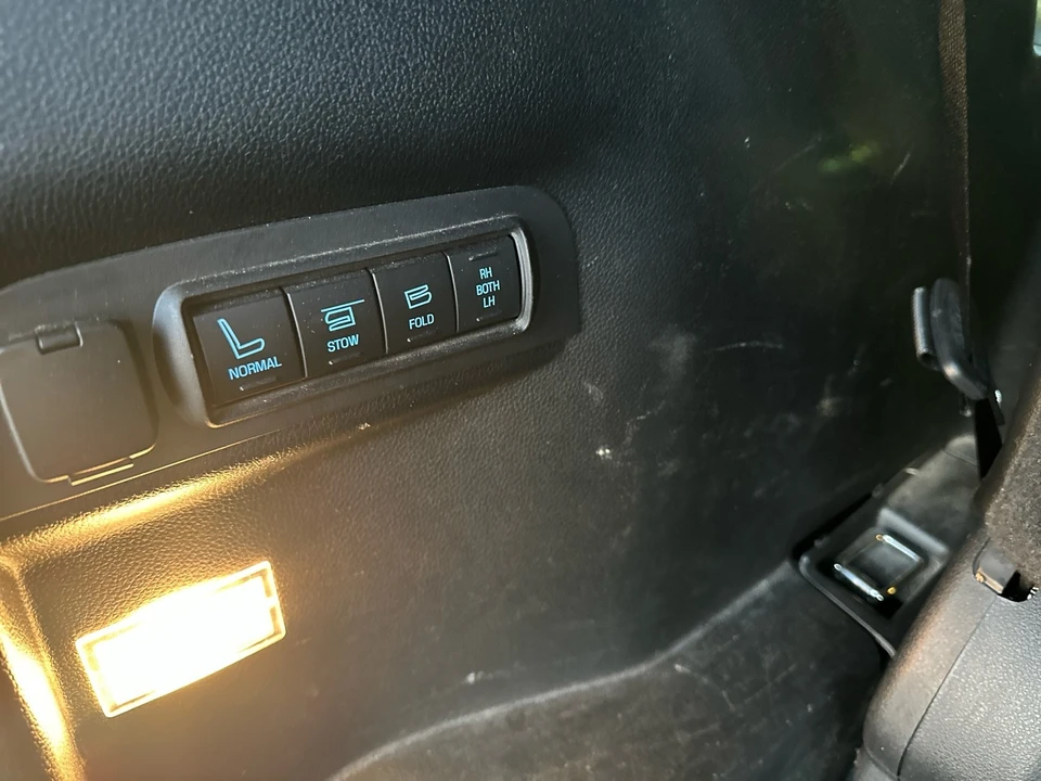2016 Ford Explorer 5th Gen - Image 9 of 12