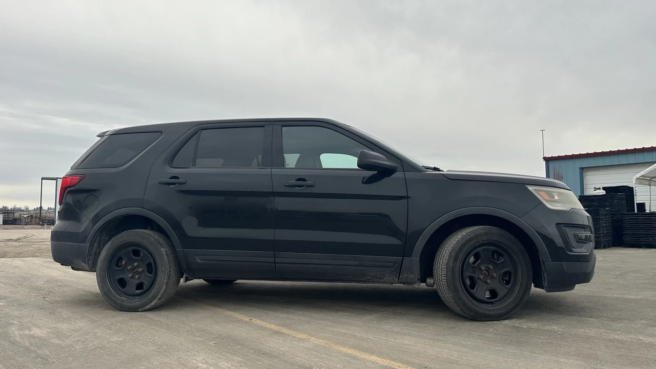2016 Ford Explorer 5th Gen - Image 4 of 16