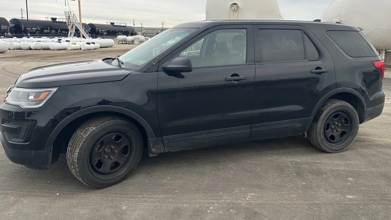 2016 Ford Explorer 5th Gen - Image 2 of 16