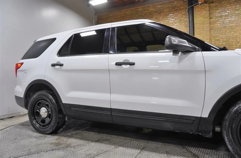 2016 Ford Explorer 5th Gen - Image 9 of 12