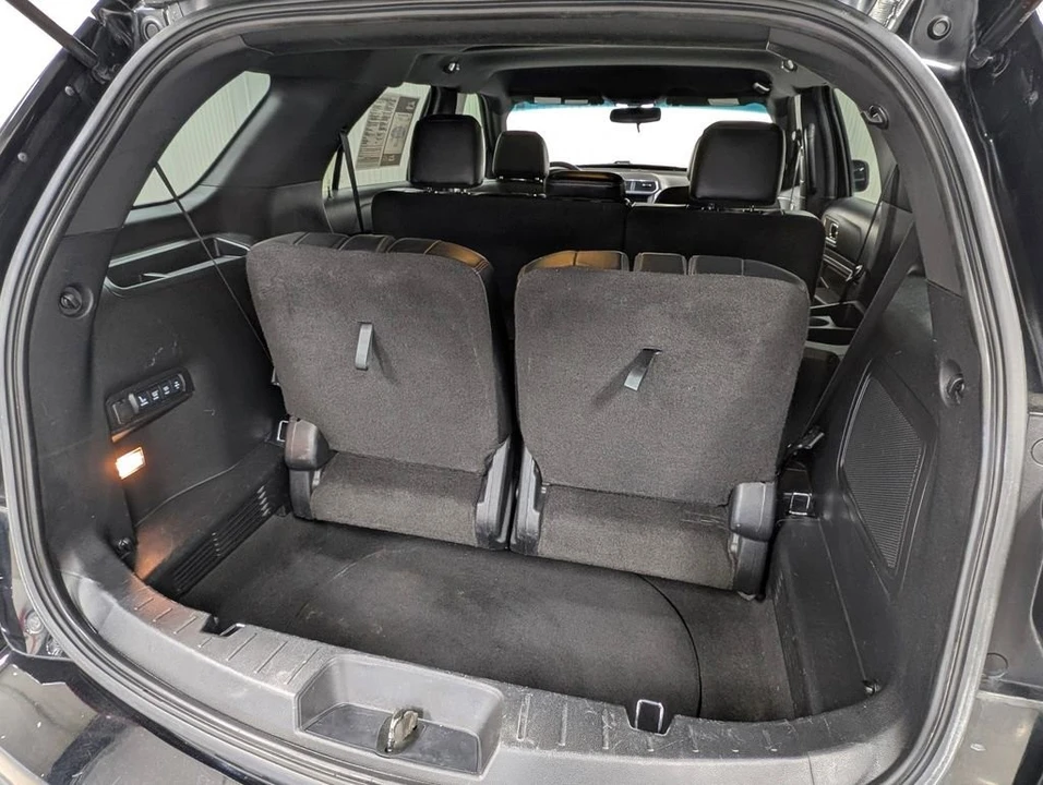2016 Ford Explorer 5th Gen - Image 8 of 12