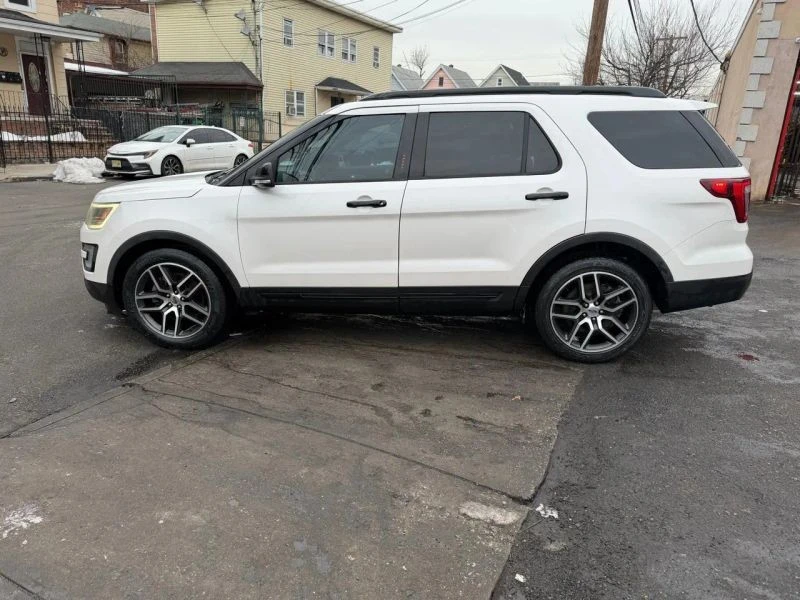 2016 Ford Explorer 5th Gen - Image 9 of 12