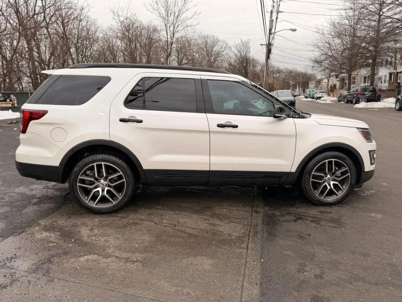 2016 Ford Explorer 5th Gen - Image 8 of 12