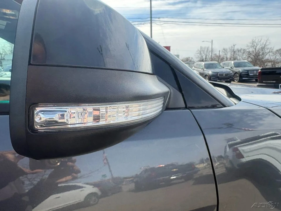 2016 Ford Explorer 5th Gen - Image 10 of 12