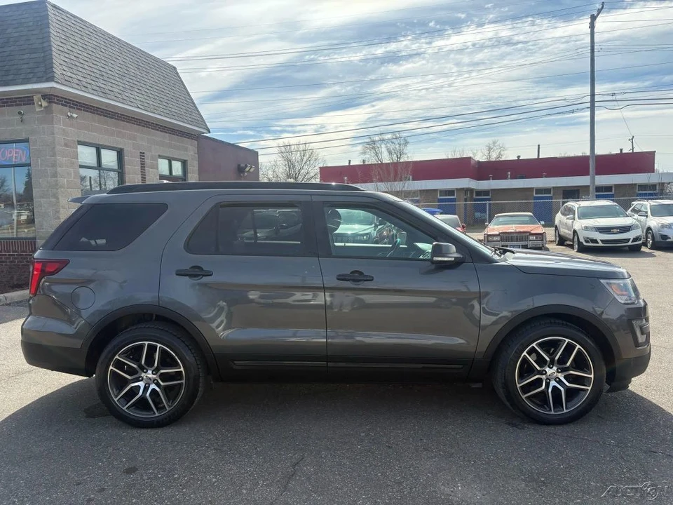 2016 Ford Explorer 5th Gen - Image 4 of 12