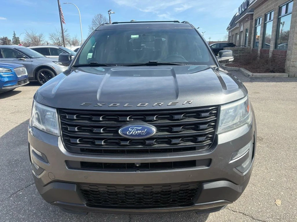 2016 Ford Explorer 5th Gen - Image 2 of 12