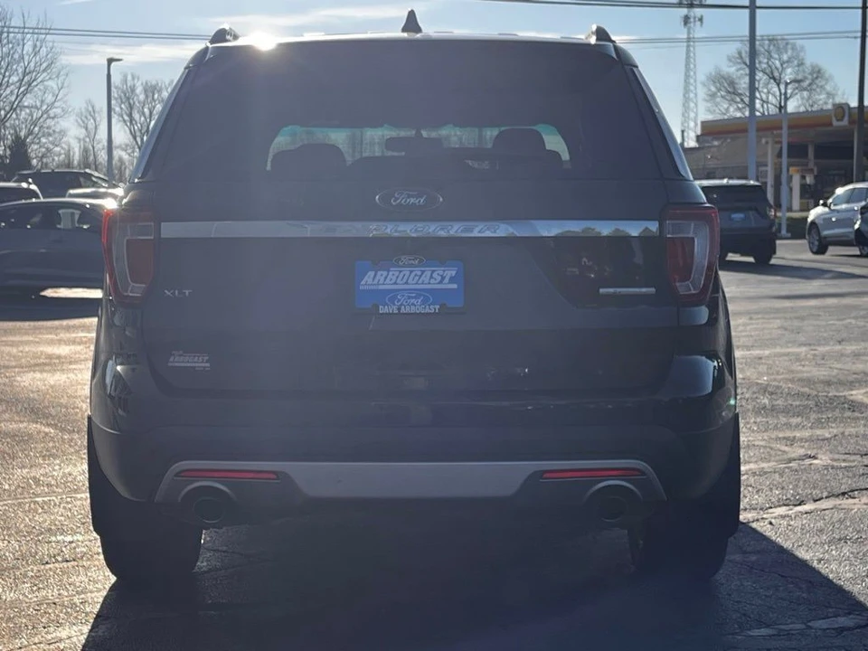 2016 Ford Explorer 5th Gen - Image 4 of 12