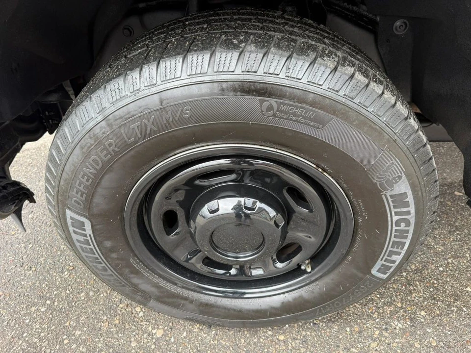 2016 Ford Super Duty 3rd Gen - Image 9 of 12