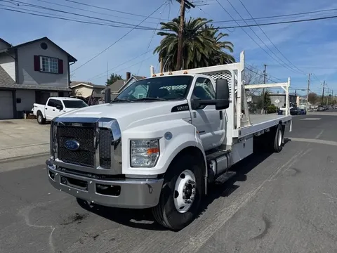 2016 Ford F-650 19' Flatbed