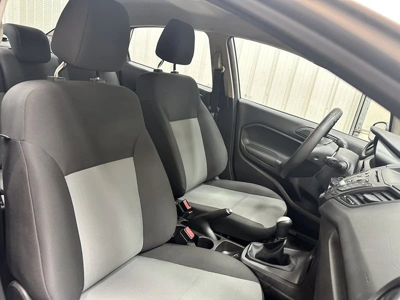 2016 Ford Fiesta - Image 10 of 12