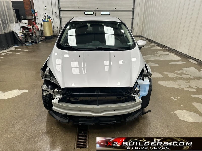 2016 Ford Fiesta - Image 2 of 12