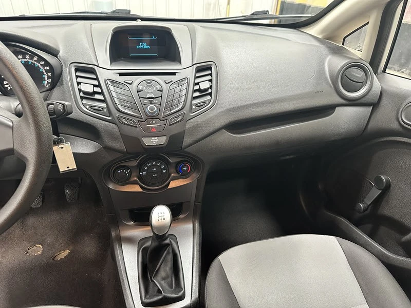 2016 Ford Fiesta - Image 9 of 12