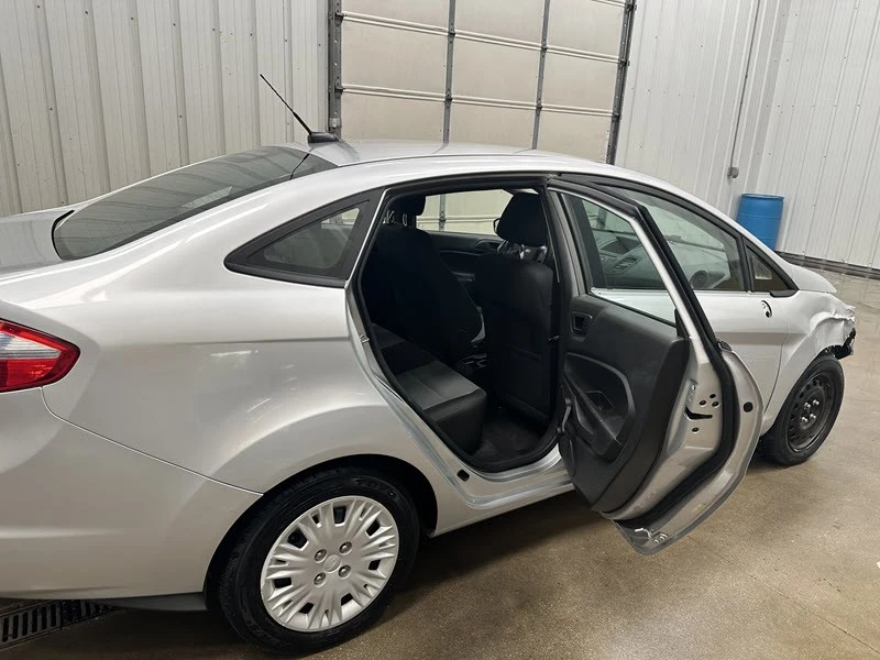 2016 Ford Fiesta - Image 16 of 21