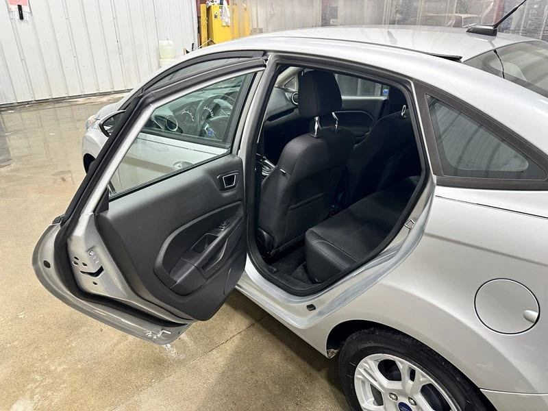2016 Ford Fiesta - Image 11 of 21