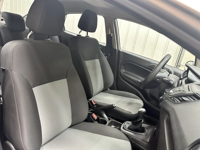 2016 Ford Fiesta - Image 10 of 12