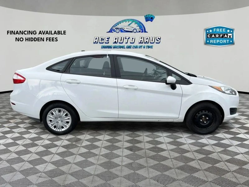 2016 Ford Fiesta - Image 8 of 12