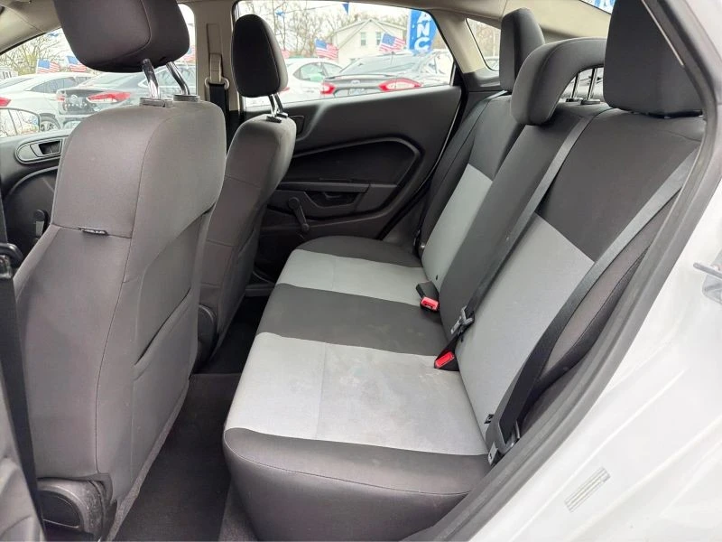 2016 Ford Fiesta - Image 10 of 12