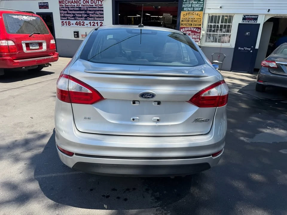 2016 Ford Fiesta - Image 8 of 8