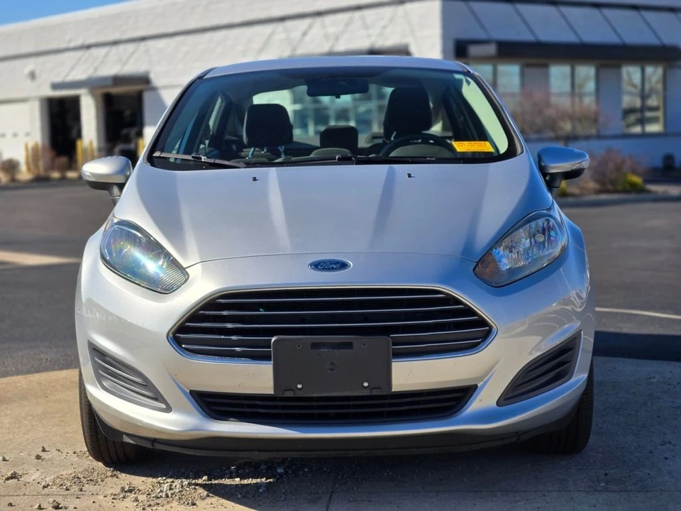 2016 Ford Fiesta - Image 2 of 12