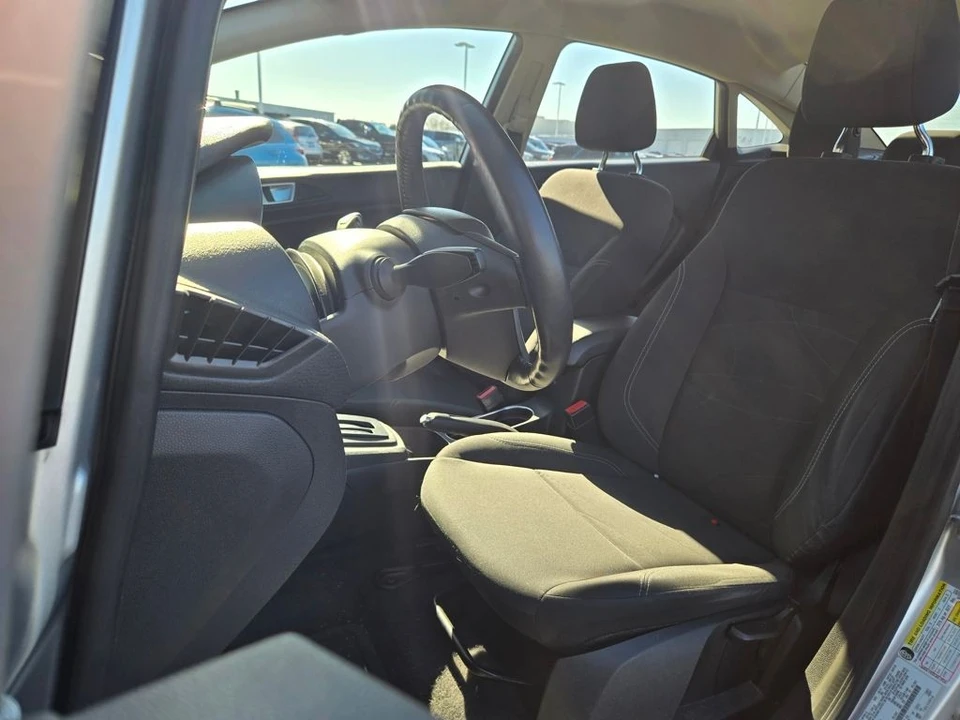 2016 Ford Fiesta - Image 11 of 12