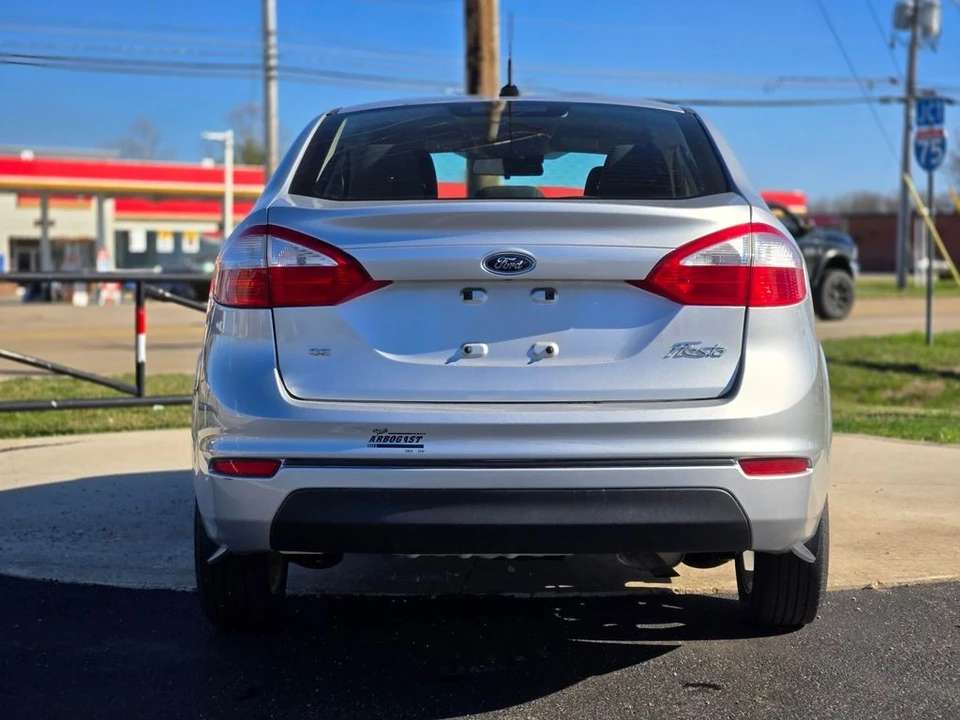 2016 Ford Fiesta - Image 6 of 12