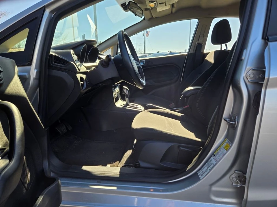2016 Ford Fiesta - Image 10 of 12