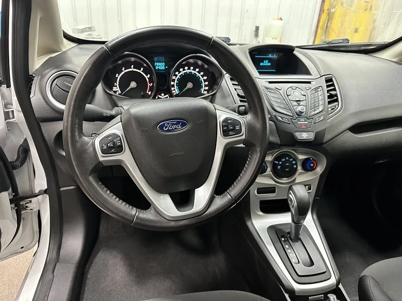 2016 Ford Fiesta - Image 8 of 12