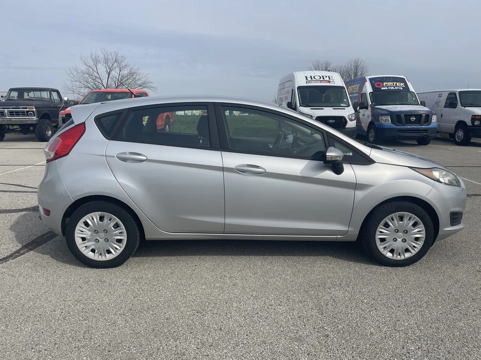 2016 Ford Fiesta - Image 9 of 21