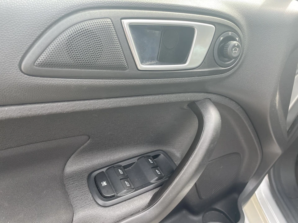 2016 Ford Fiesta - Image 18 of 21