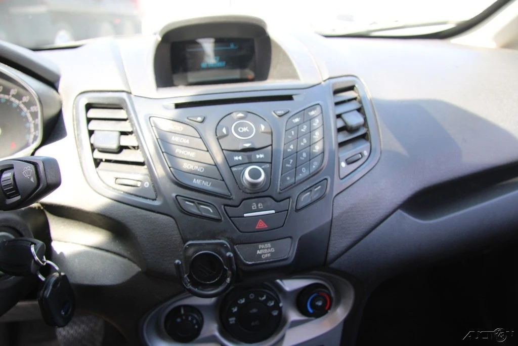 2016 Ford Fiesta - Image 17 of 24